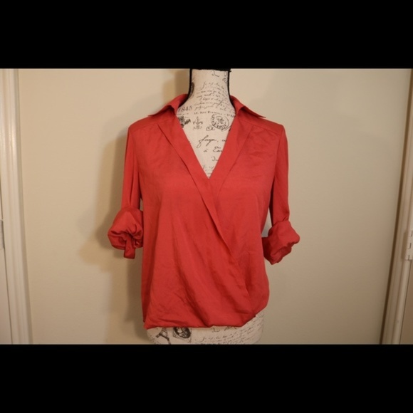 Gianni Bini Tops - Gianni Bini roll up v-neck pink button up blouse